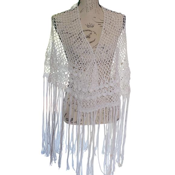 Hand Crafted Womens M Tatted Crochet Bohemian Wrap Cottage White Fringe Shawl - Picture 3 of 8